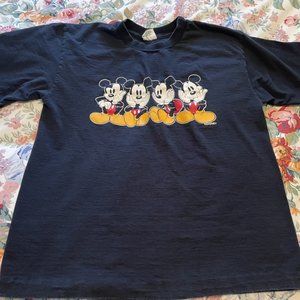 Blk Mickey Tshirt. Lge, gently used